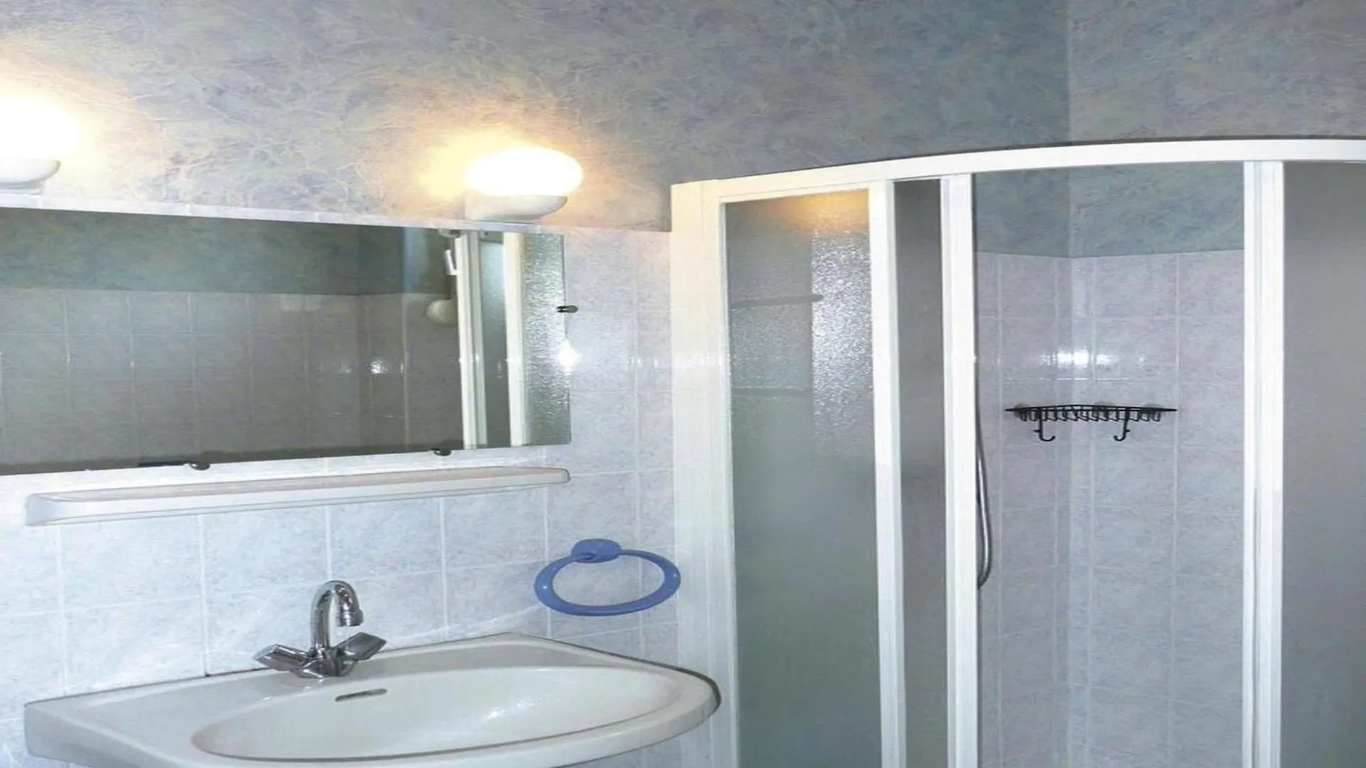 Nice Holiday Home Near The Beach Пленёф-Валь-Андре